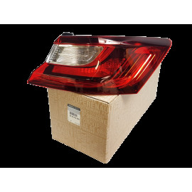 LAMPA STOP PE ARIPA DR SPATE MEGANE IV